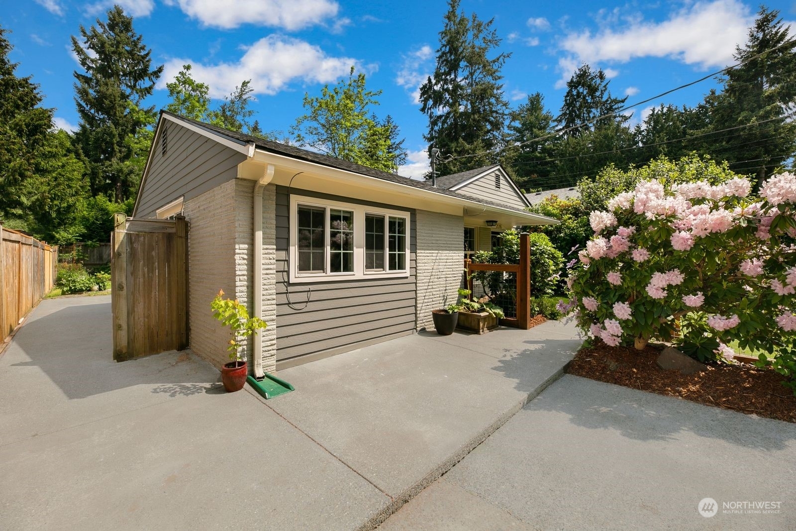 Property Photo:  2016 NE 137th Street  WA 98125 