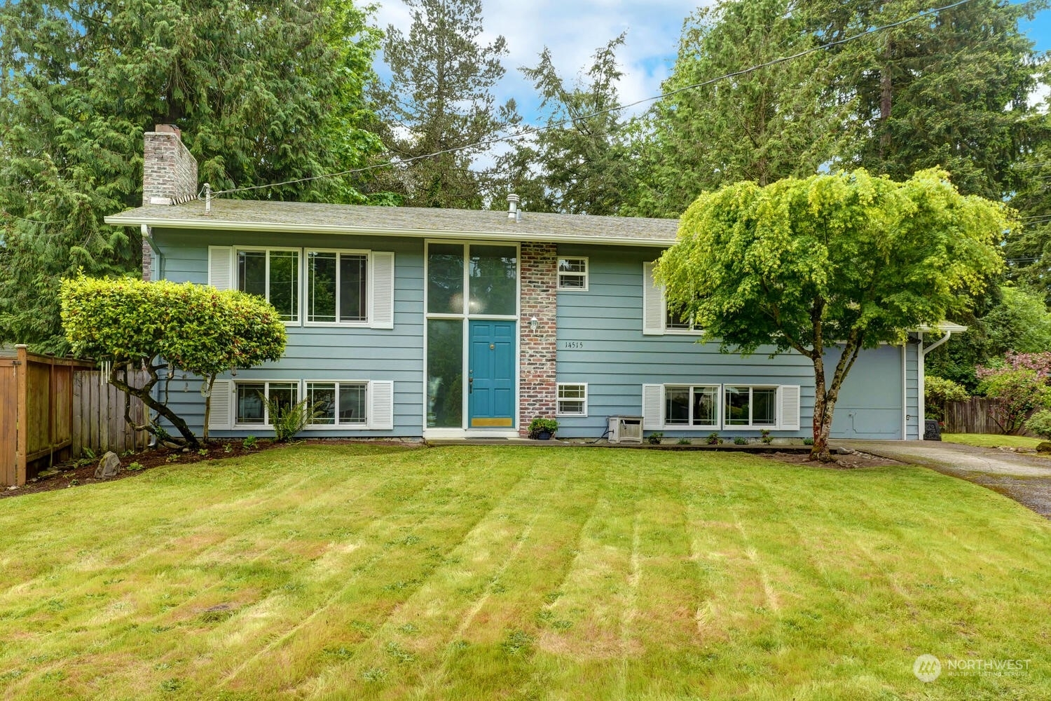 Property Photo: 14515 SE 20th Place WA 98007