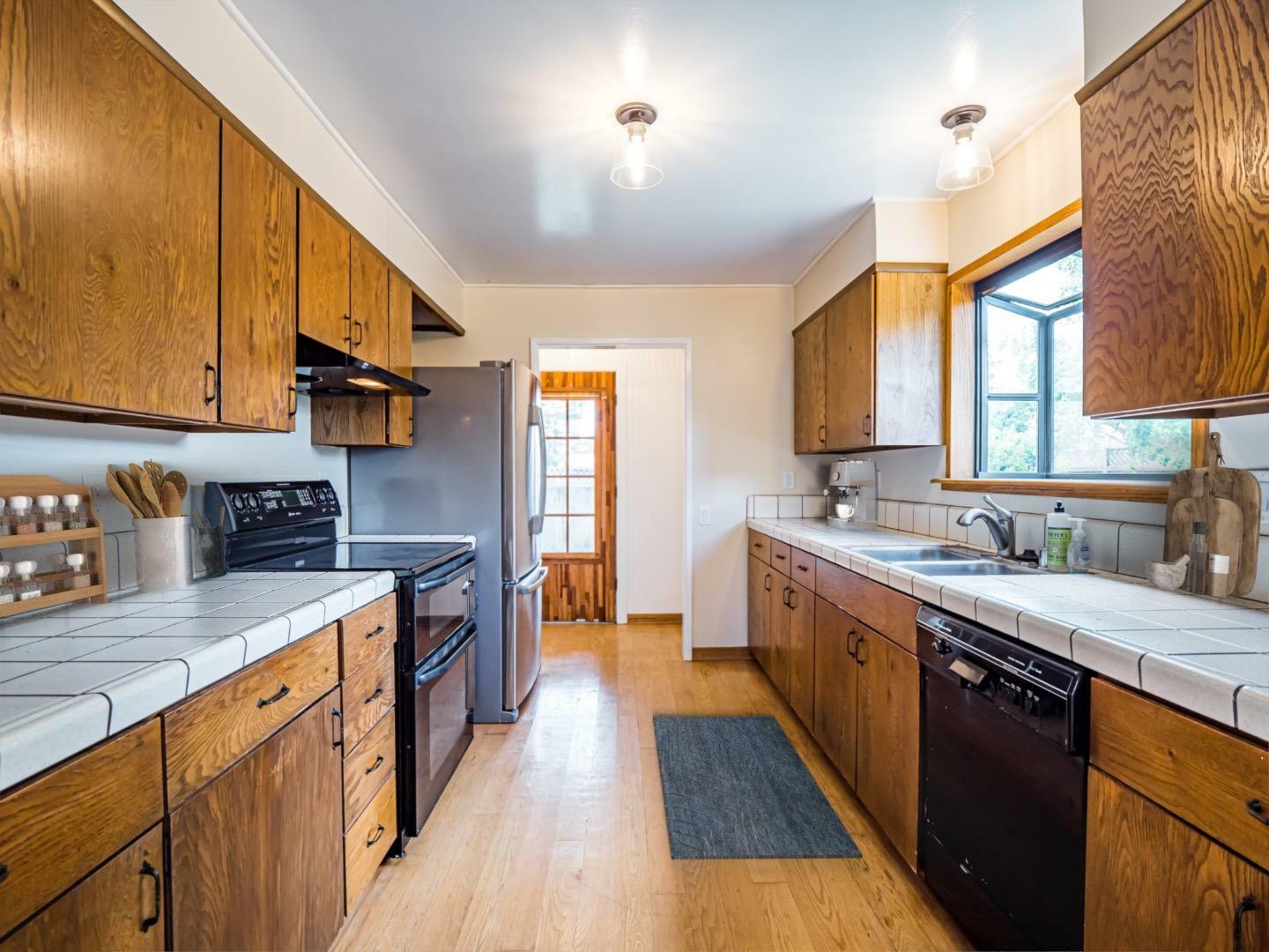 Property Photo: 530 Harriet Avenue CA 95003