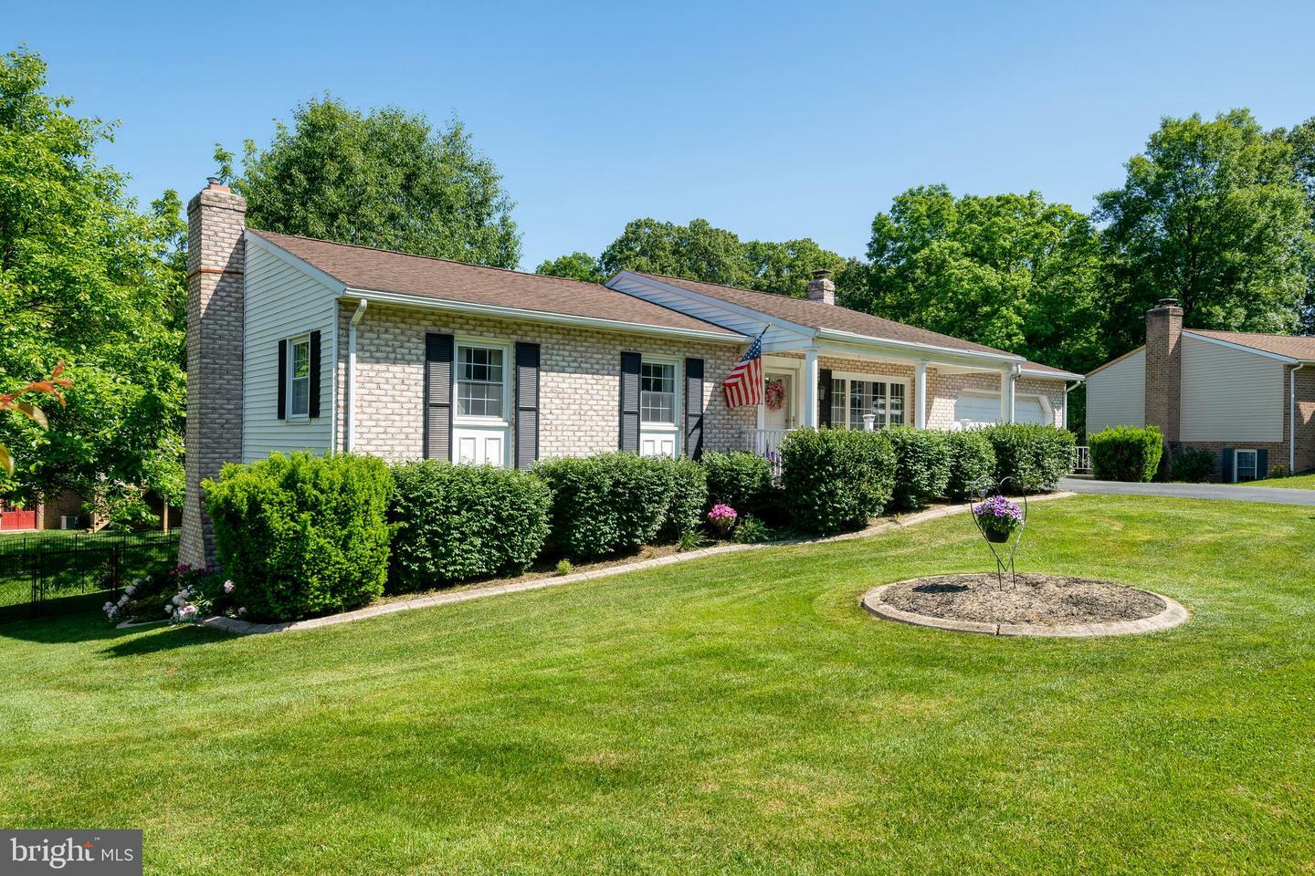 Property Photo:  136 Lexington Road  PA 17402 