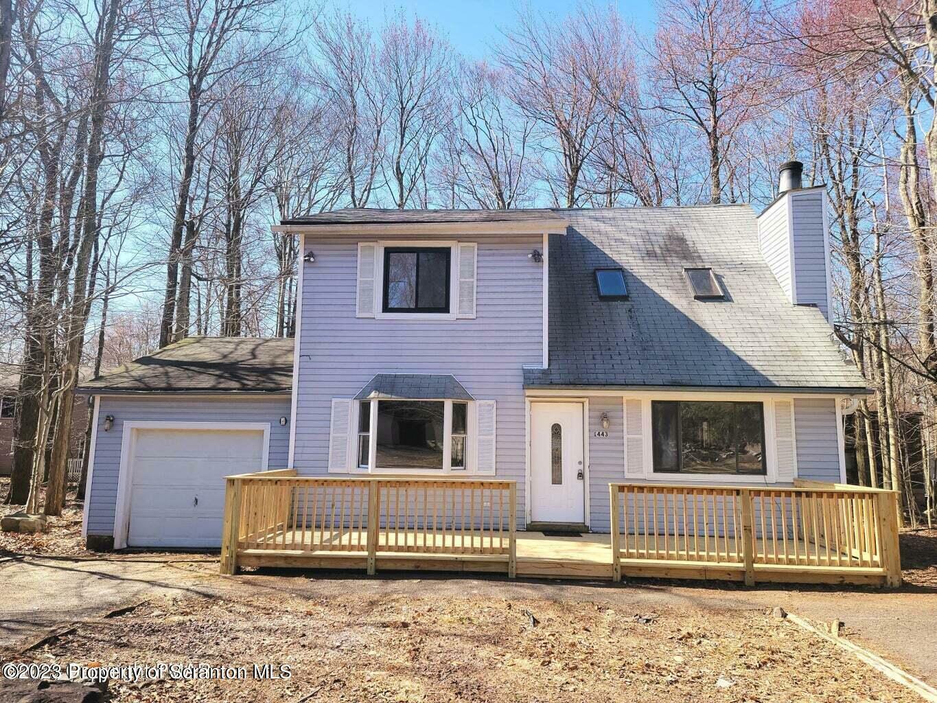 Property Photo:  7140 Robinwood Dr  PA 18466 