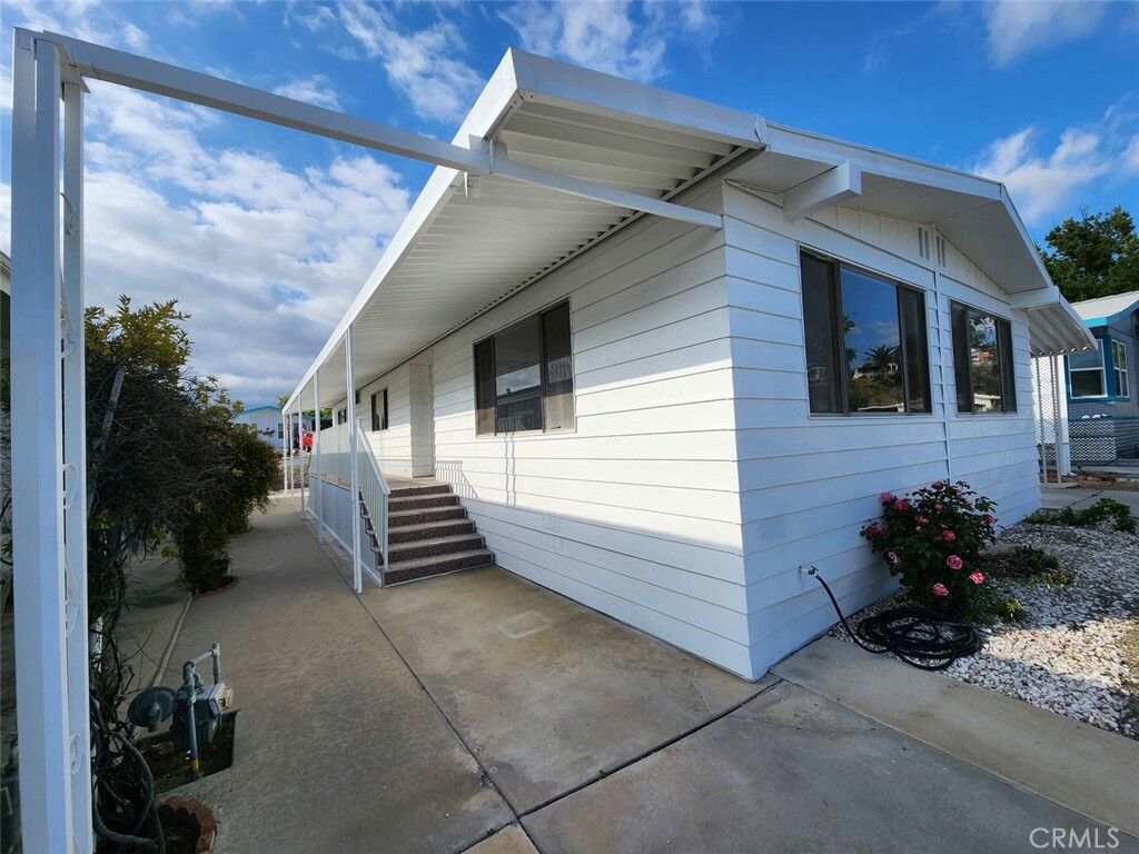 Property Photo: 28700 Via El Avion CA 92563
