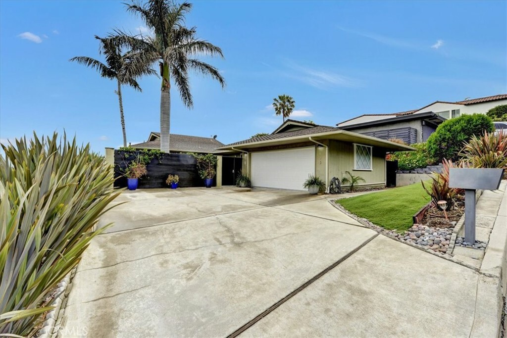 125 E Avenida San Juan  San Clemente CA 92672 photo