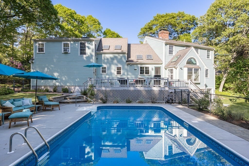 Property Photo: 10 Fox Run MA 02563