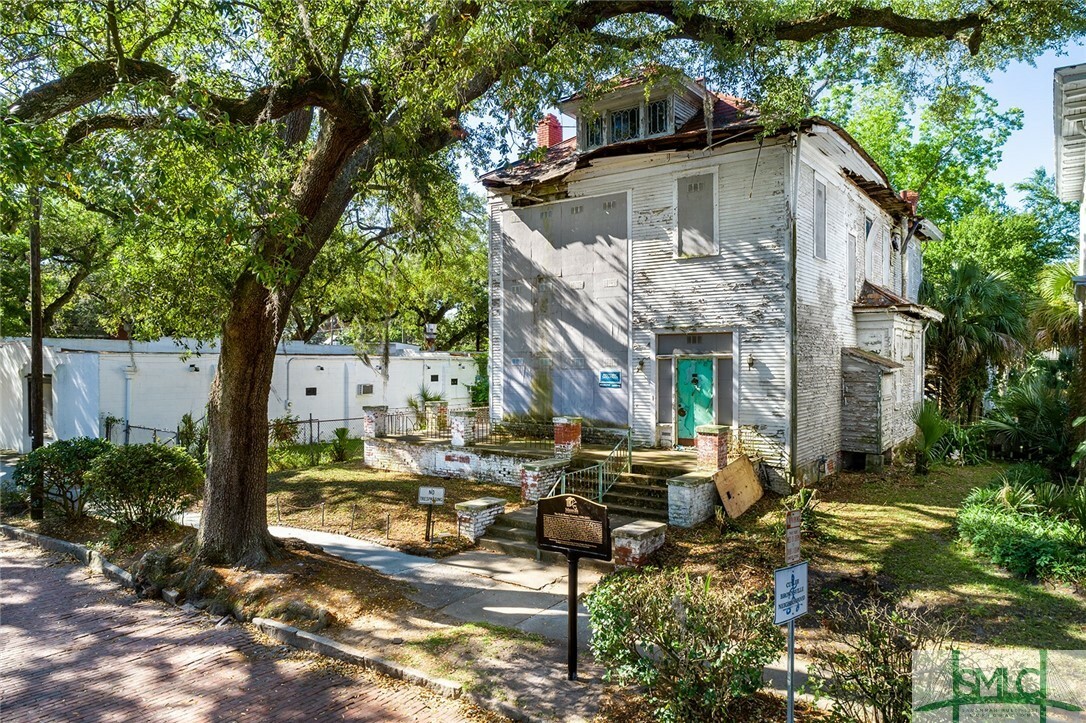Property Photo: 505 W 36th Street GA 31415