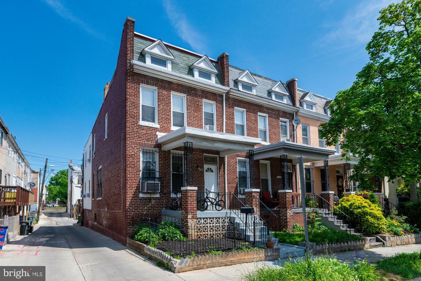637 Otis Place NW  Washington DC 20010 photo