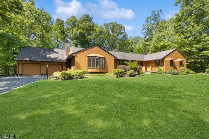 Property Photo: 53 Highlander Dr NJ 07076