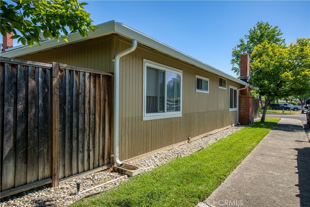 Property Photo:  1631 Montana Vista Street  CA 95453 