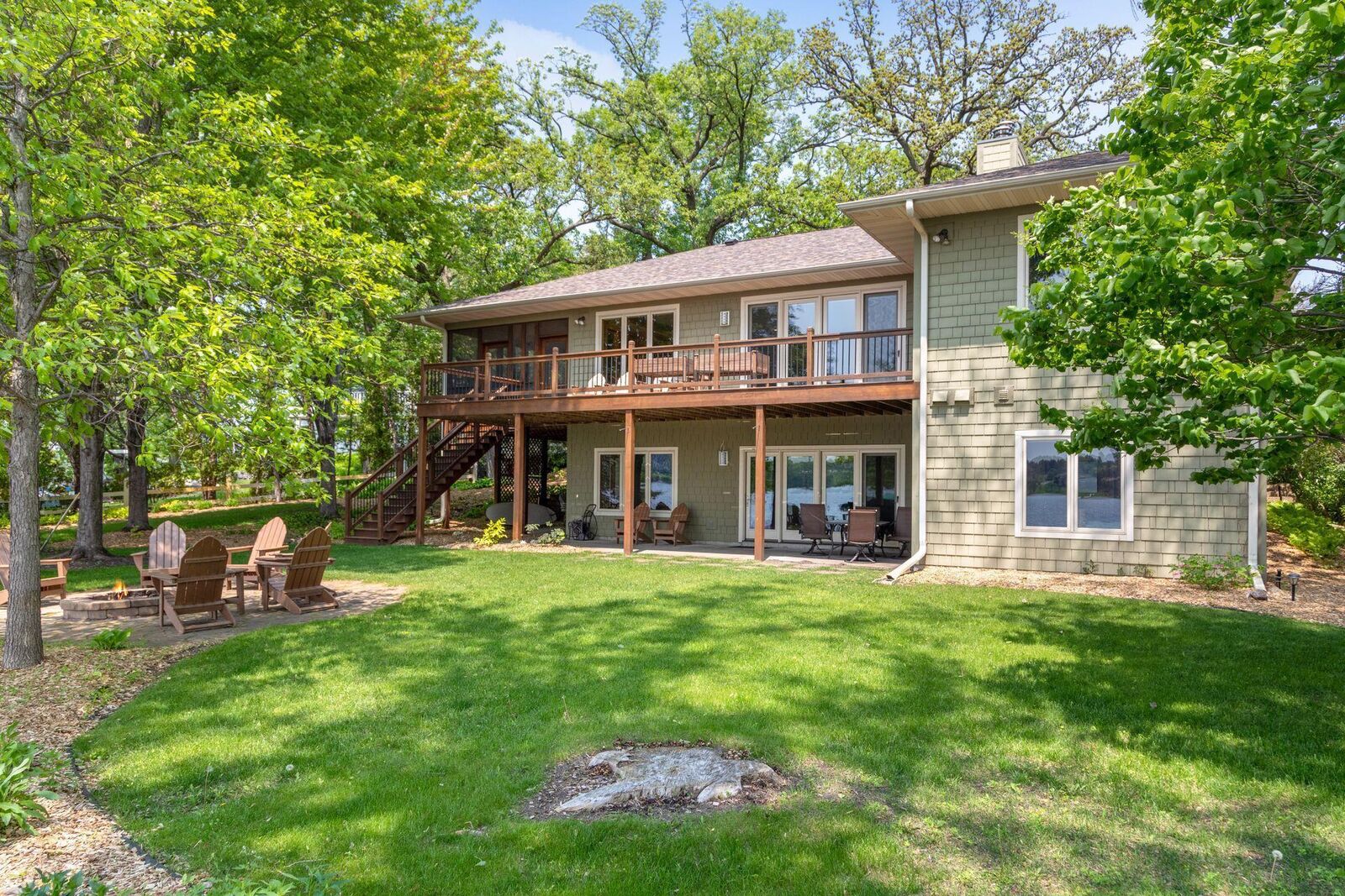 Property Photo:  734 Carla Lane  MN 55109 