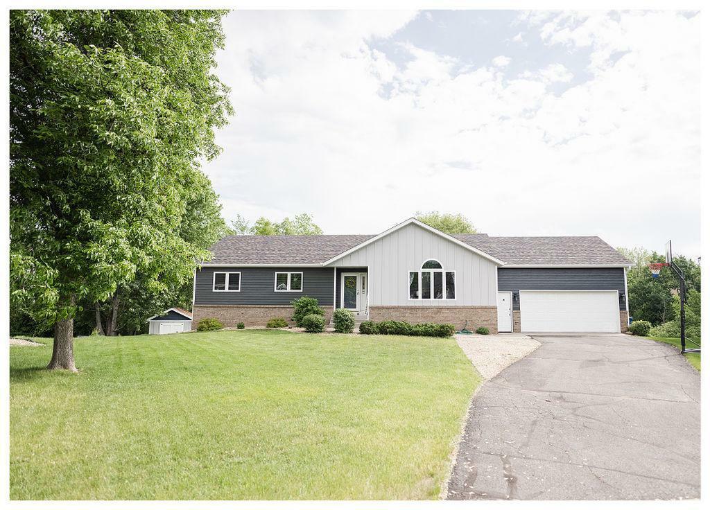 Property Photo: 707 Erickson Court MN 56379