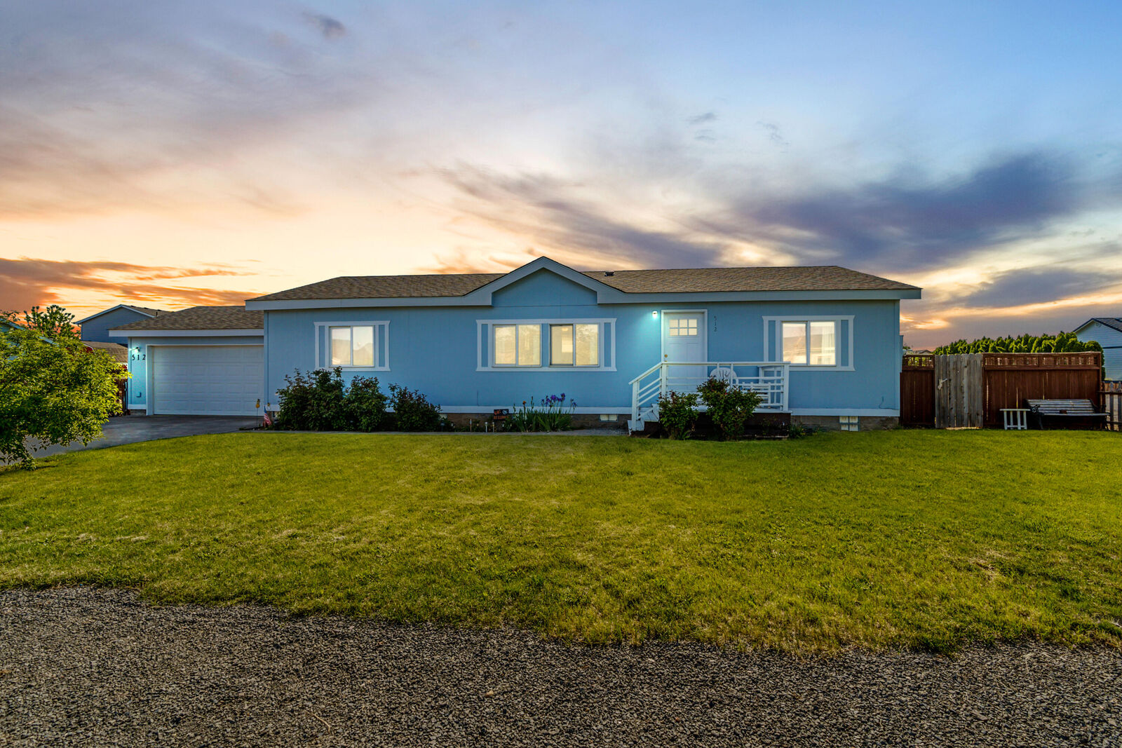 Property Photo:  512 Center Ridge Drive  OR 97734 