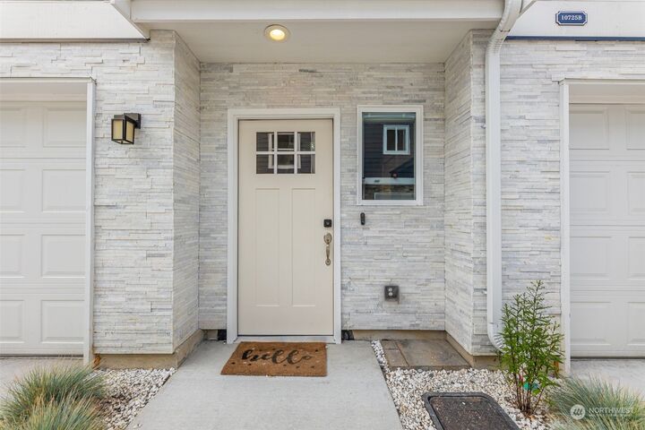 Property Photo: 10725 19th Avenue SE B WA 98208