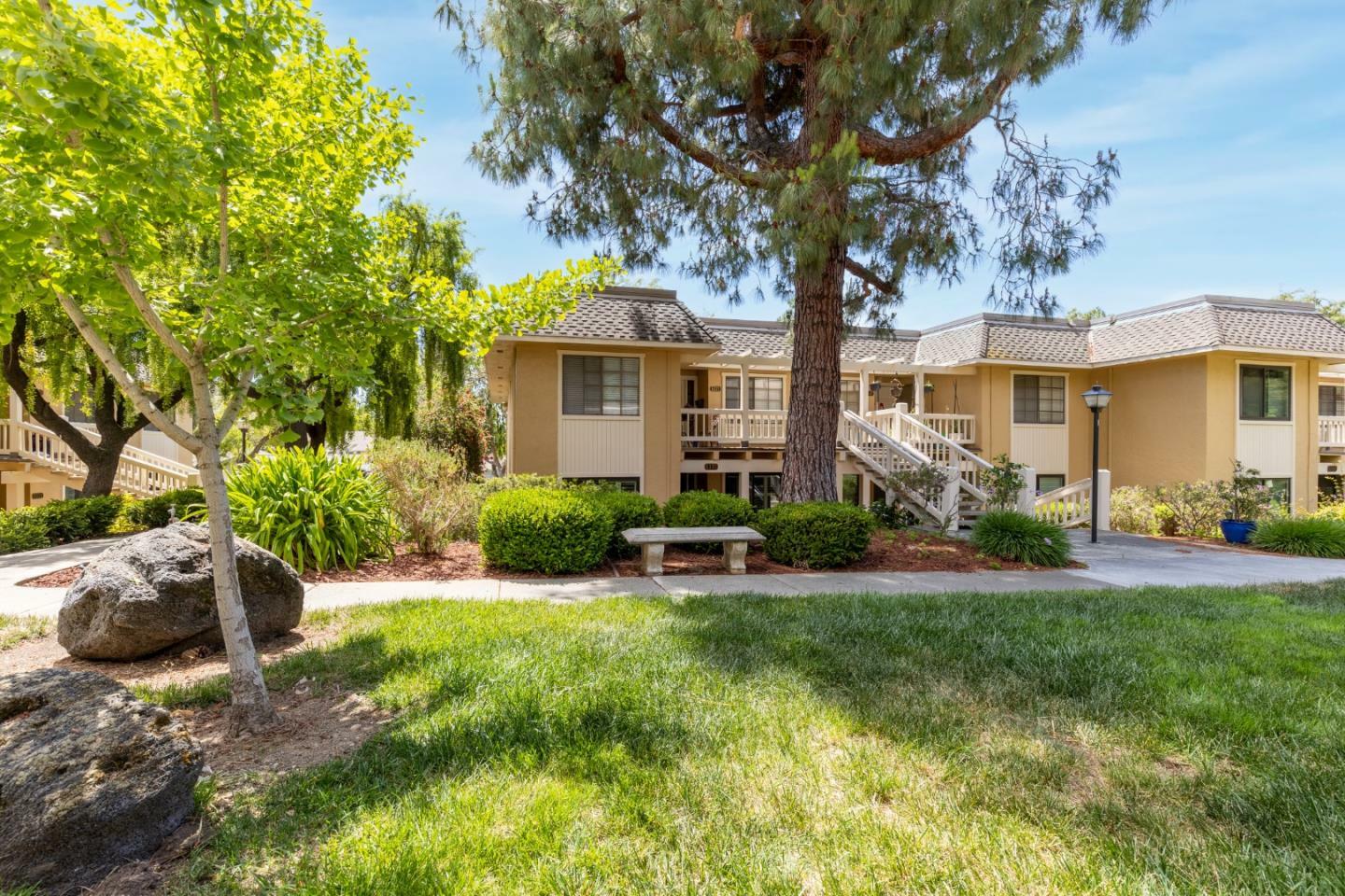 Property Photo: 5370 Cribari Crest CA 95135
