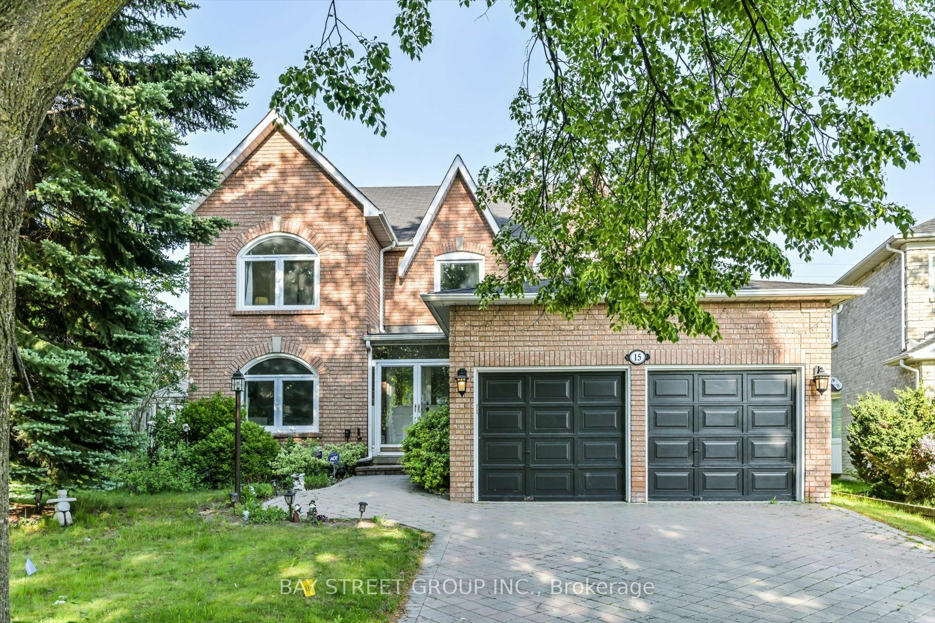 15 Mary Elizabeth Cres  Markham ON L3R9M2 photo