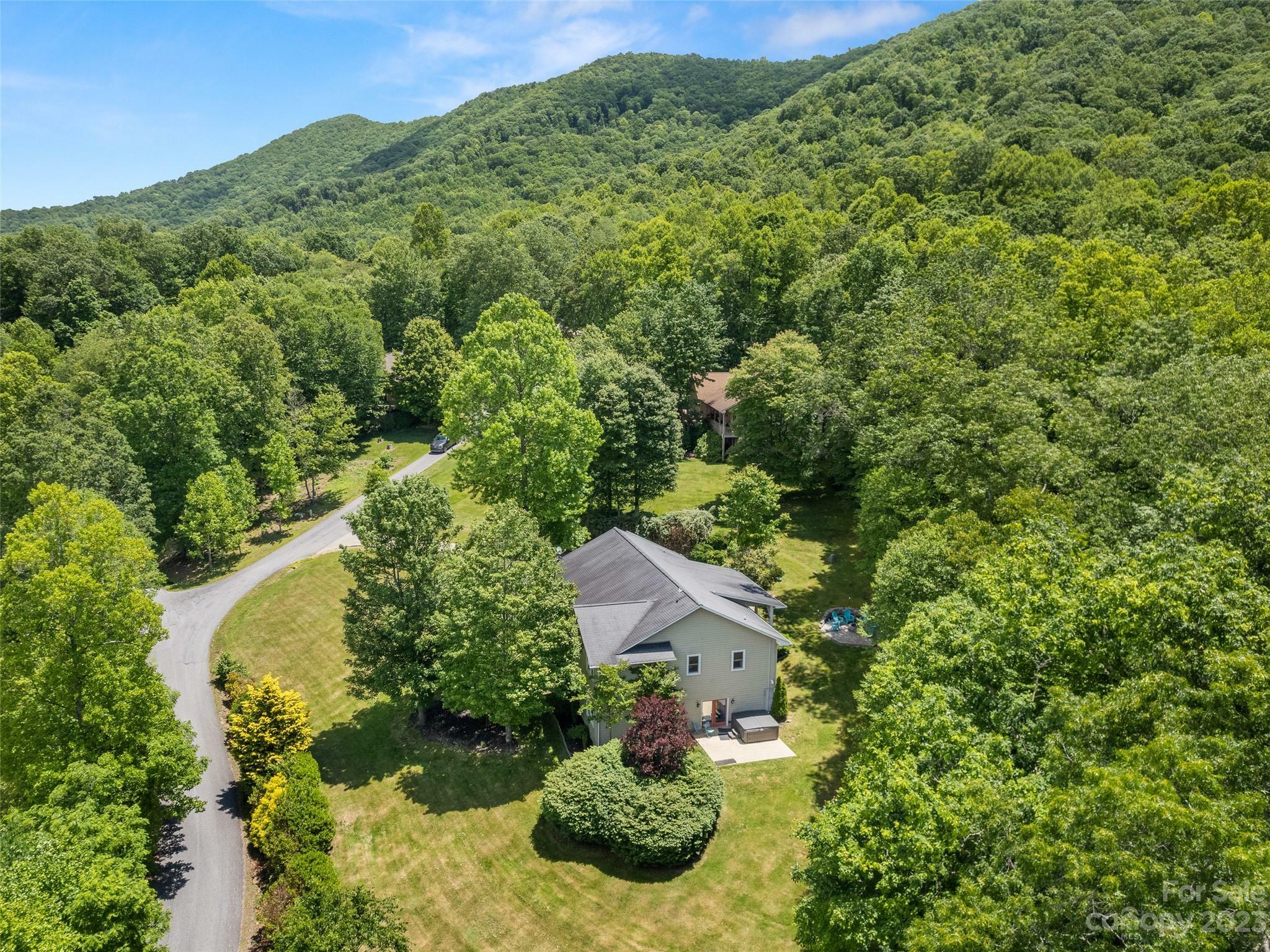 Property Photo: 500 Sweetwater Drive NC 28716