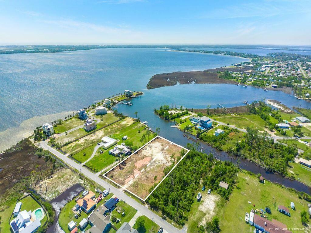 Property Photo: 1526 S Berthe Avenue FL 32404
