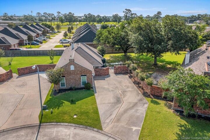 2417 E Peace Drive  Lake Charles LA 70605 photo