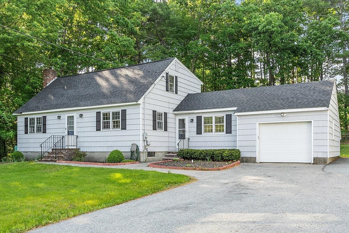 Property Photo: 899 Bridge Street NH 03076