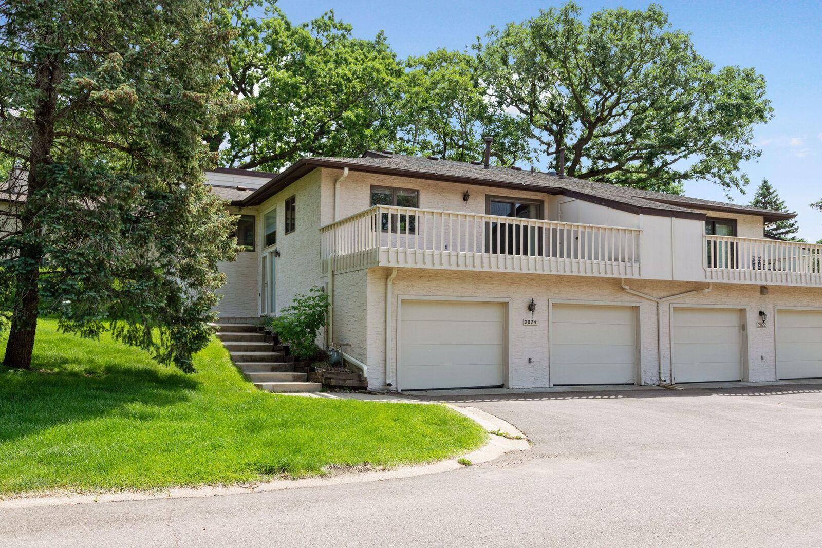 Property Photo:  2024 Charlton Ridge  MN 55118 