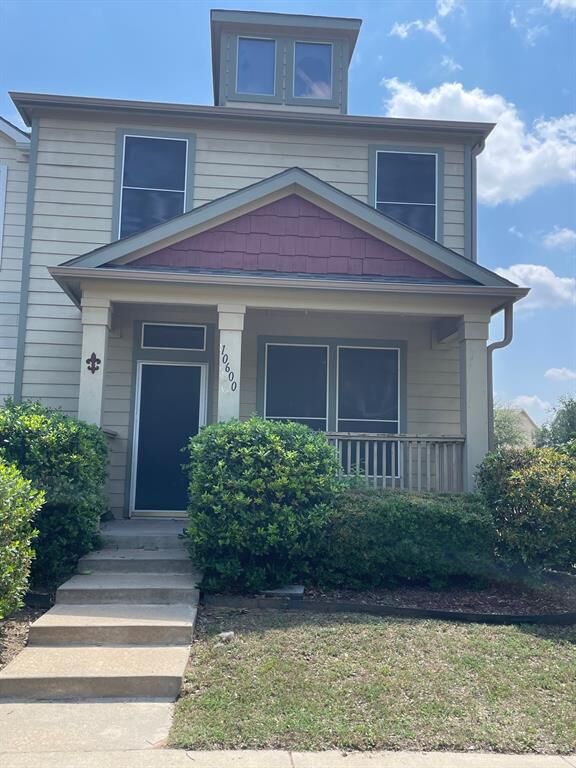 Property Photo: 10600 Traymore Drive TX 76244