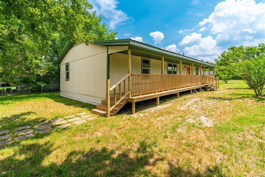 Property Photo:  901 10th Street  TX 75432 