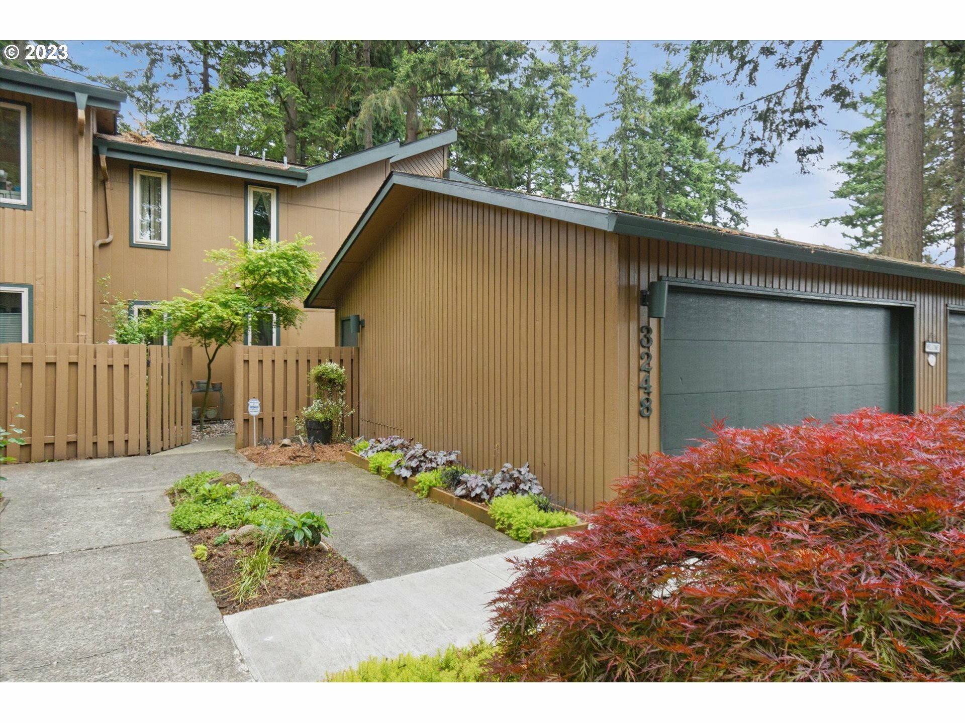 Property Photo: 3248 SE 153rd Ave OR 97236