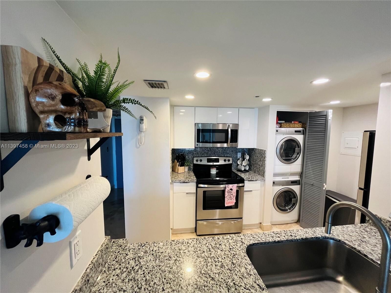 Property Photo: 1717 N Bayshore Dr A-2953 FL 33132