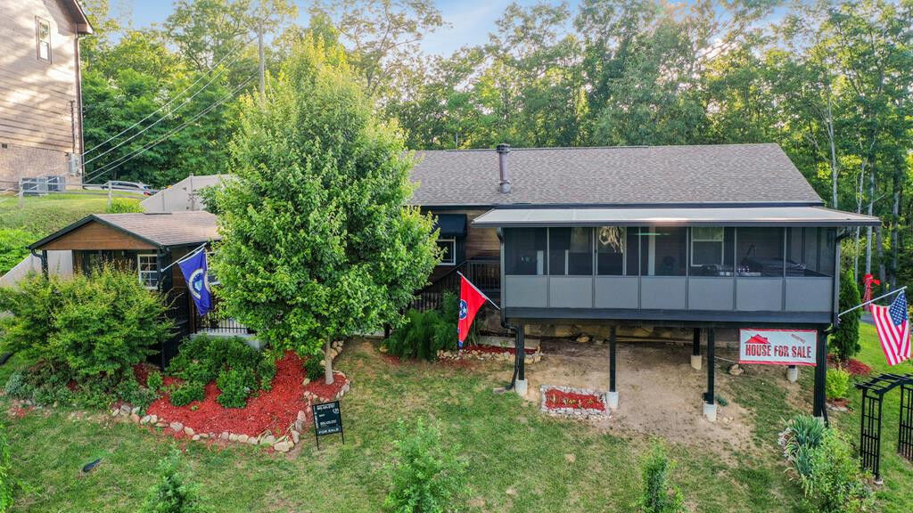 Property Photo: 845 Chestnut Drive TN 37738