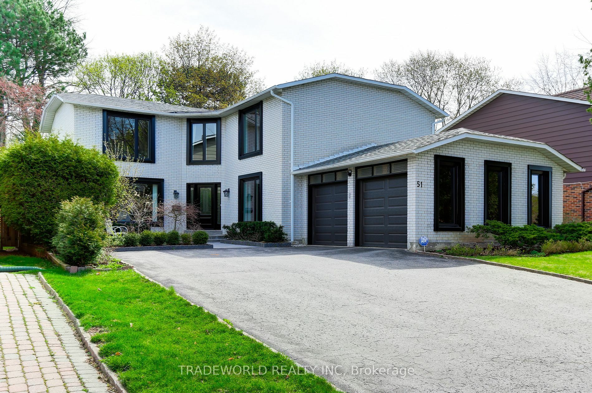 51 Chipstead Rd  Toronto ON M3B3E8 photo