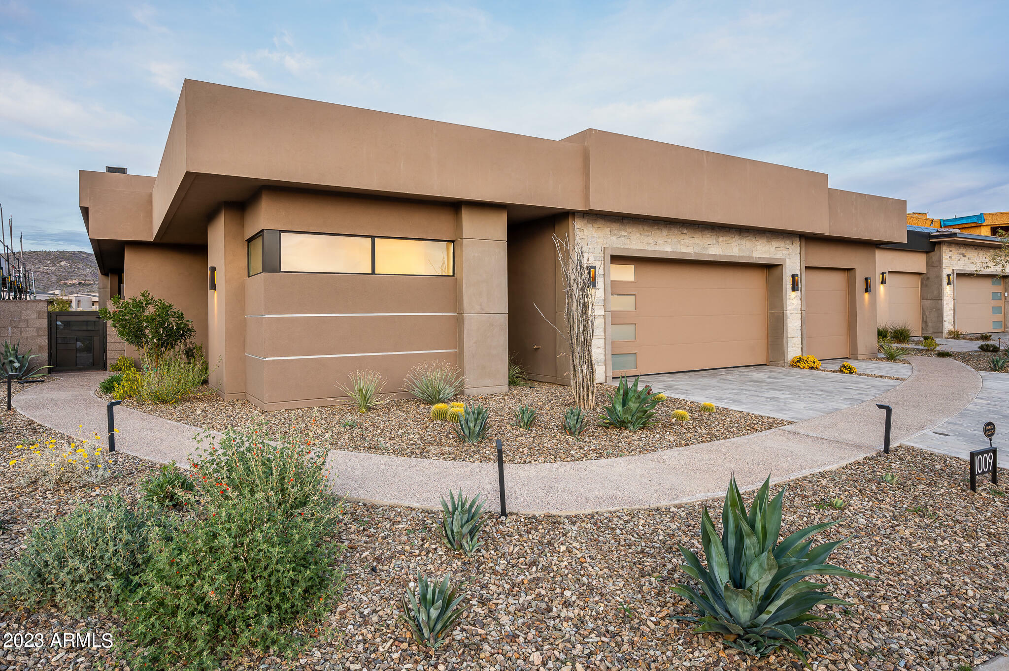 Property Photo:  37200 N Cave Creek Road 1009  AZ 85262 