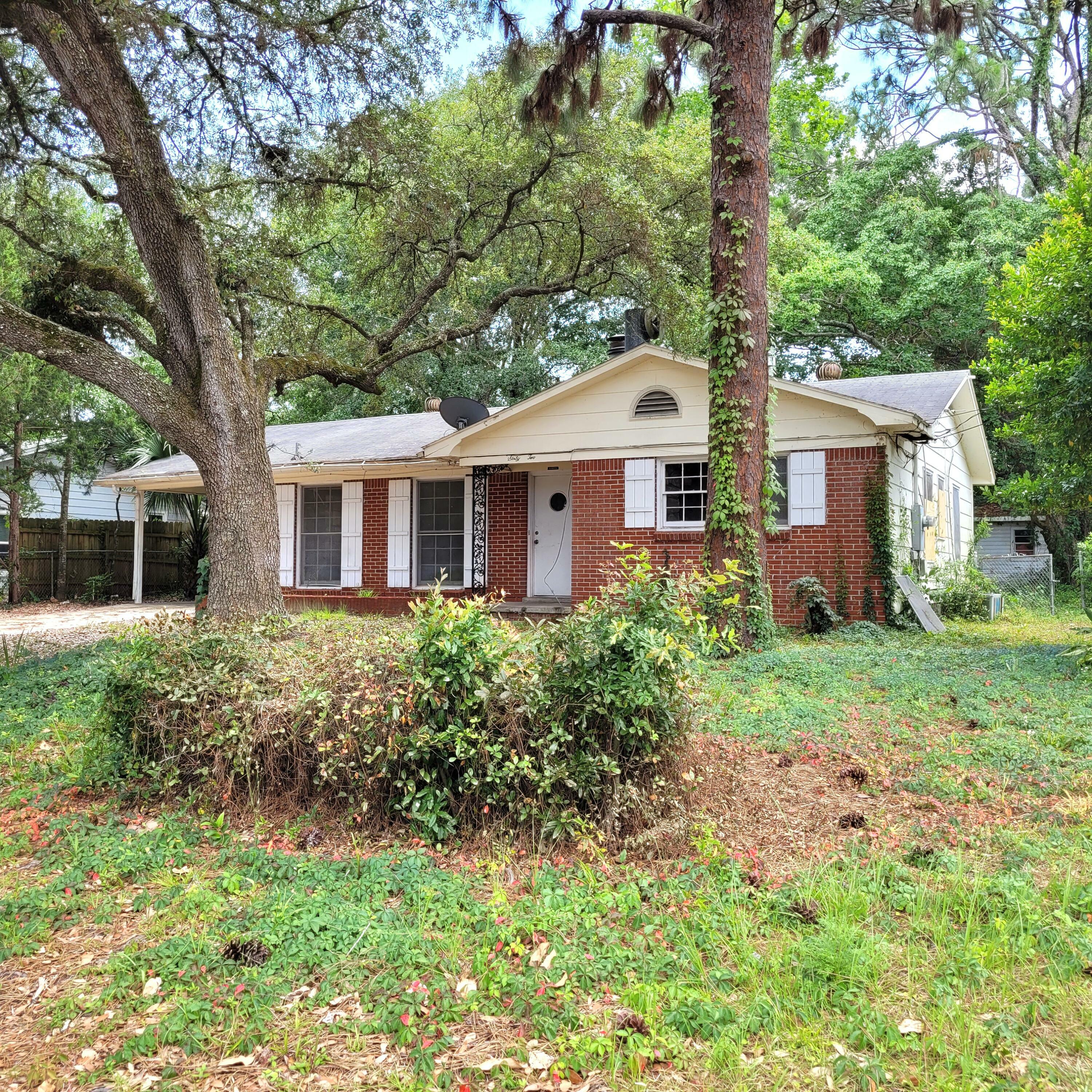 Property Photo:  62 NW Silva Drive  FL 32548 