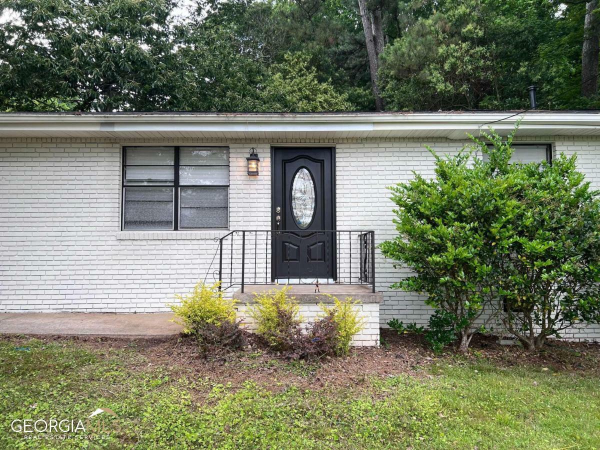 Property Photo:  330 Banberry Drive SE  GA 30315 