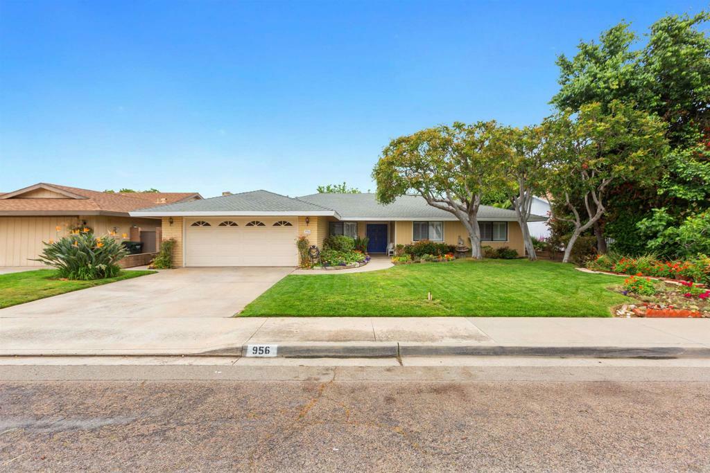 Property Photo:  956 La Sombra Drive  CA 92078 