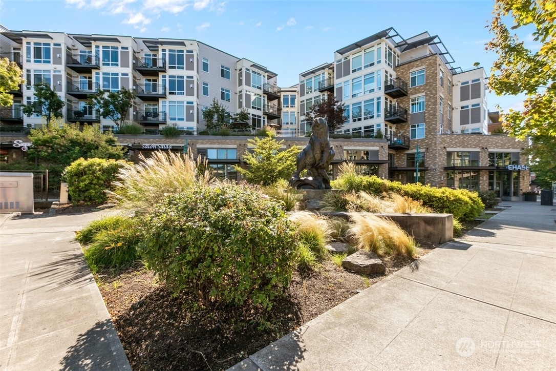 MLS#2076471: 211 Kirkland Avenue 319, Kirkland, WA 98033