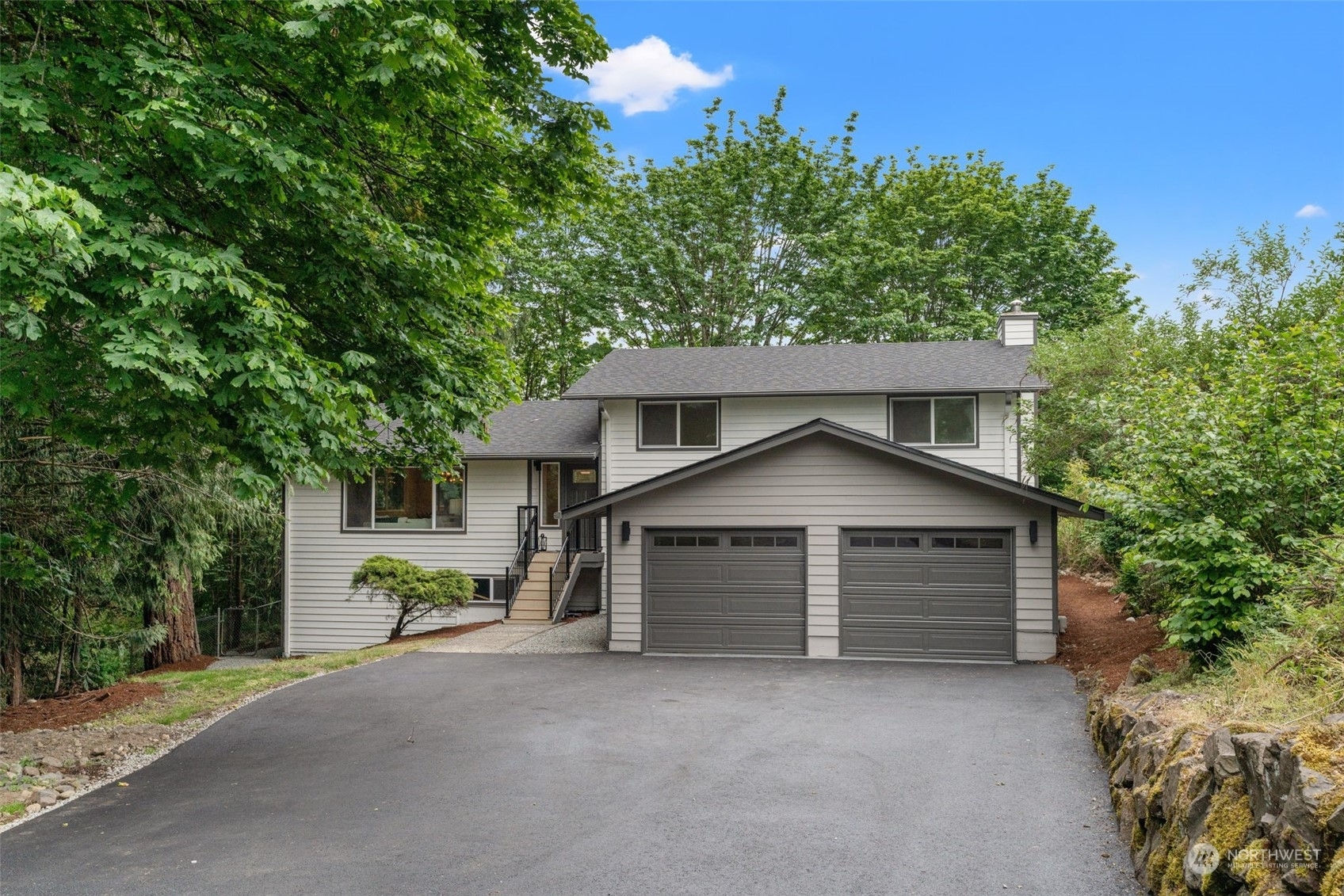 Property Photo: 16903 SE 149th Street WA 98059