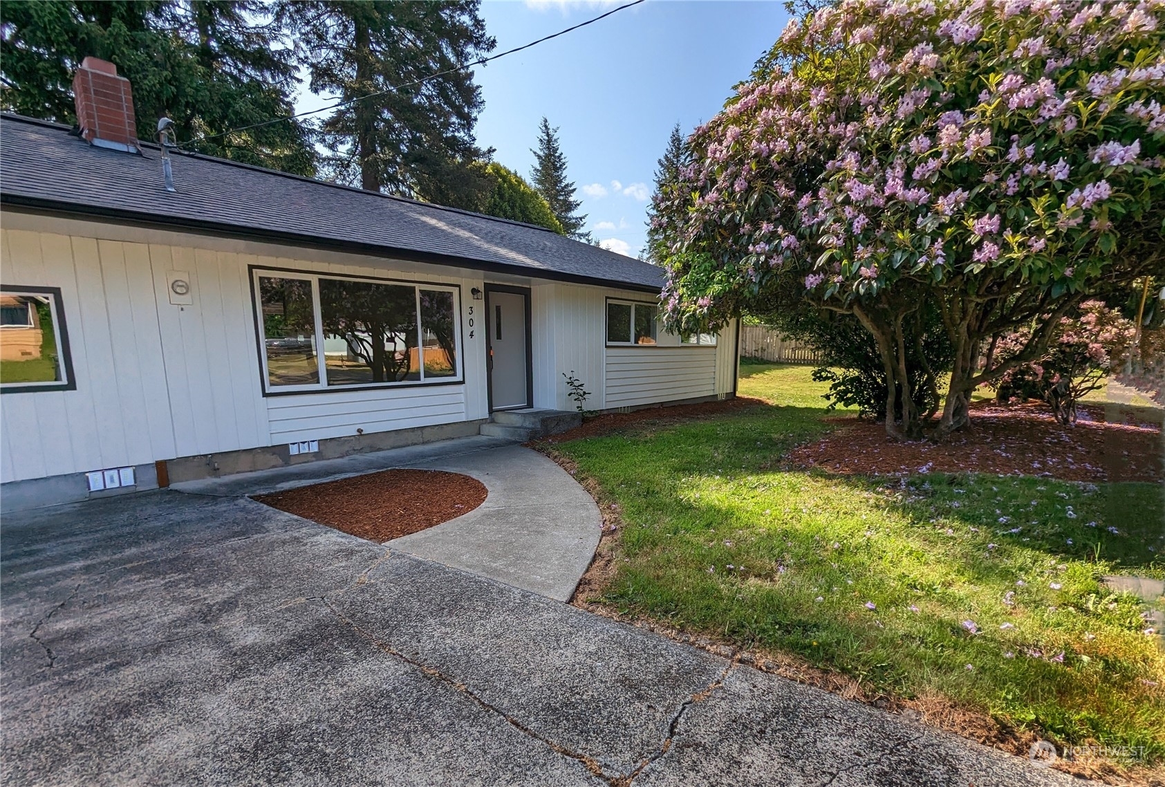 Property Photo:  304 S 7th Street  WA 98563 