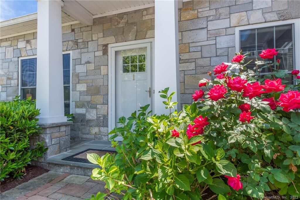 Property Photo:  2180 Kings Highway 1  CT 06824 