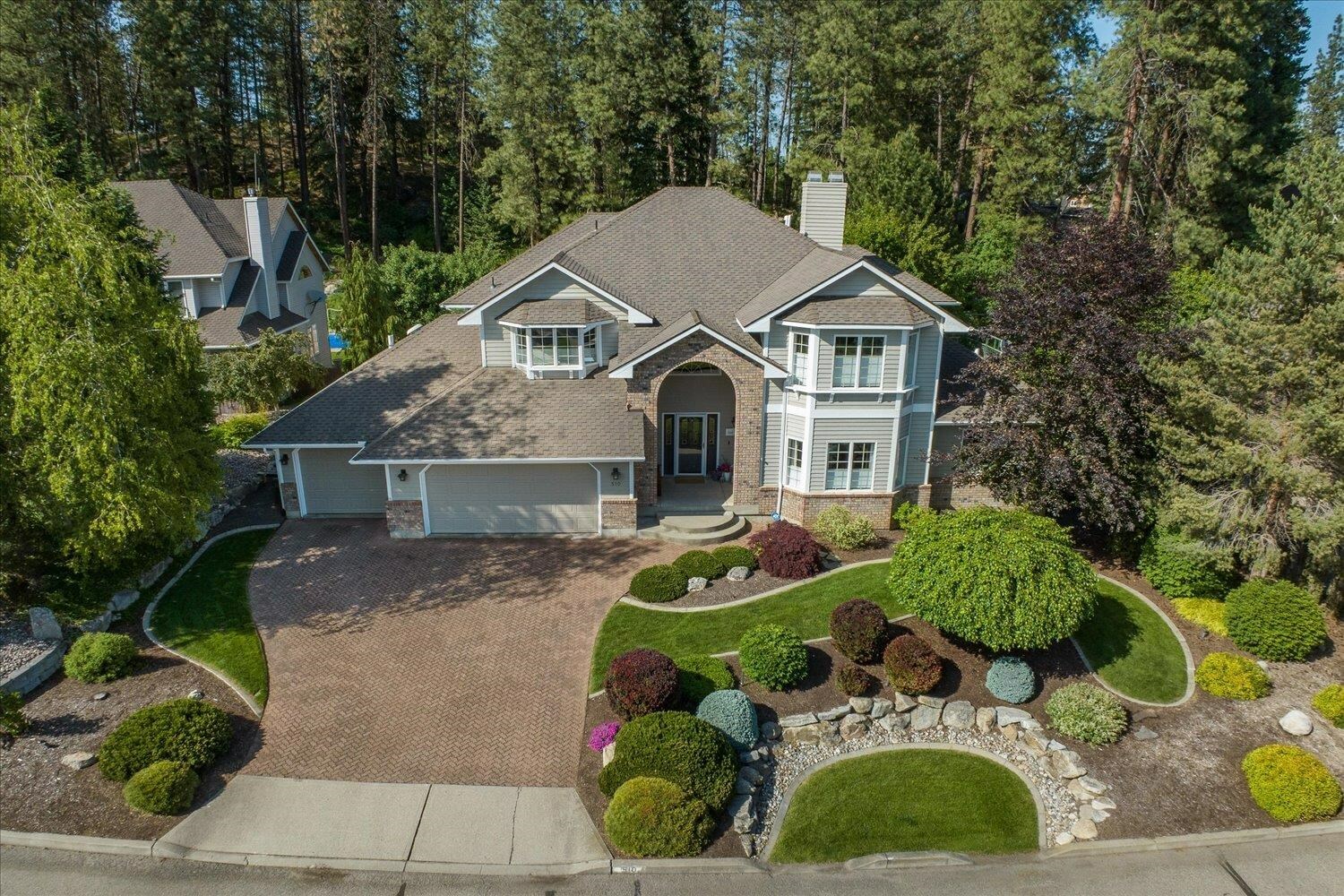 Property Photo: 510 W Center St WA 99208-7211