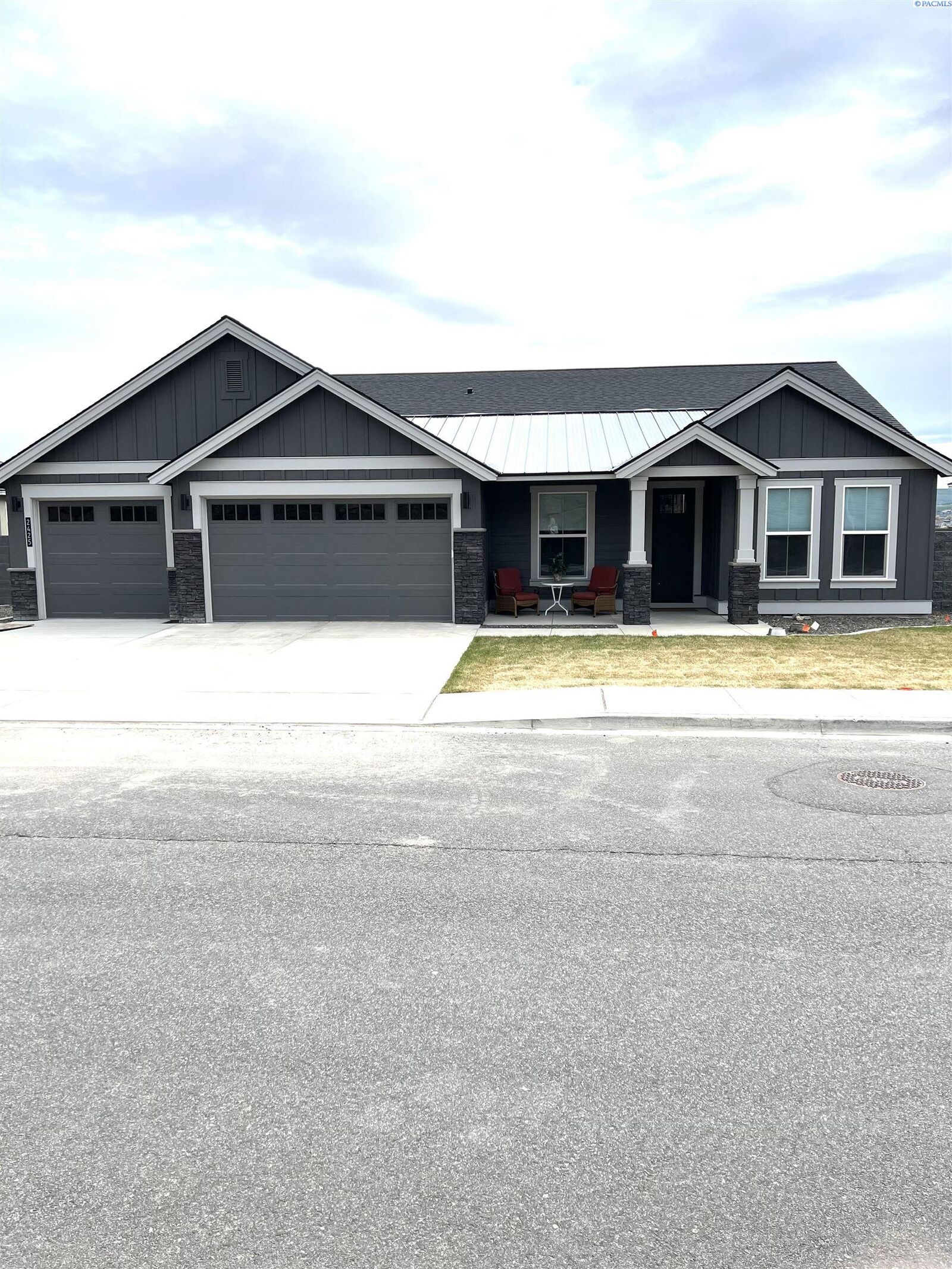 Property Photo:  2425 Legacy Ln.  WA 99352 