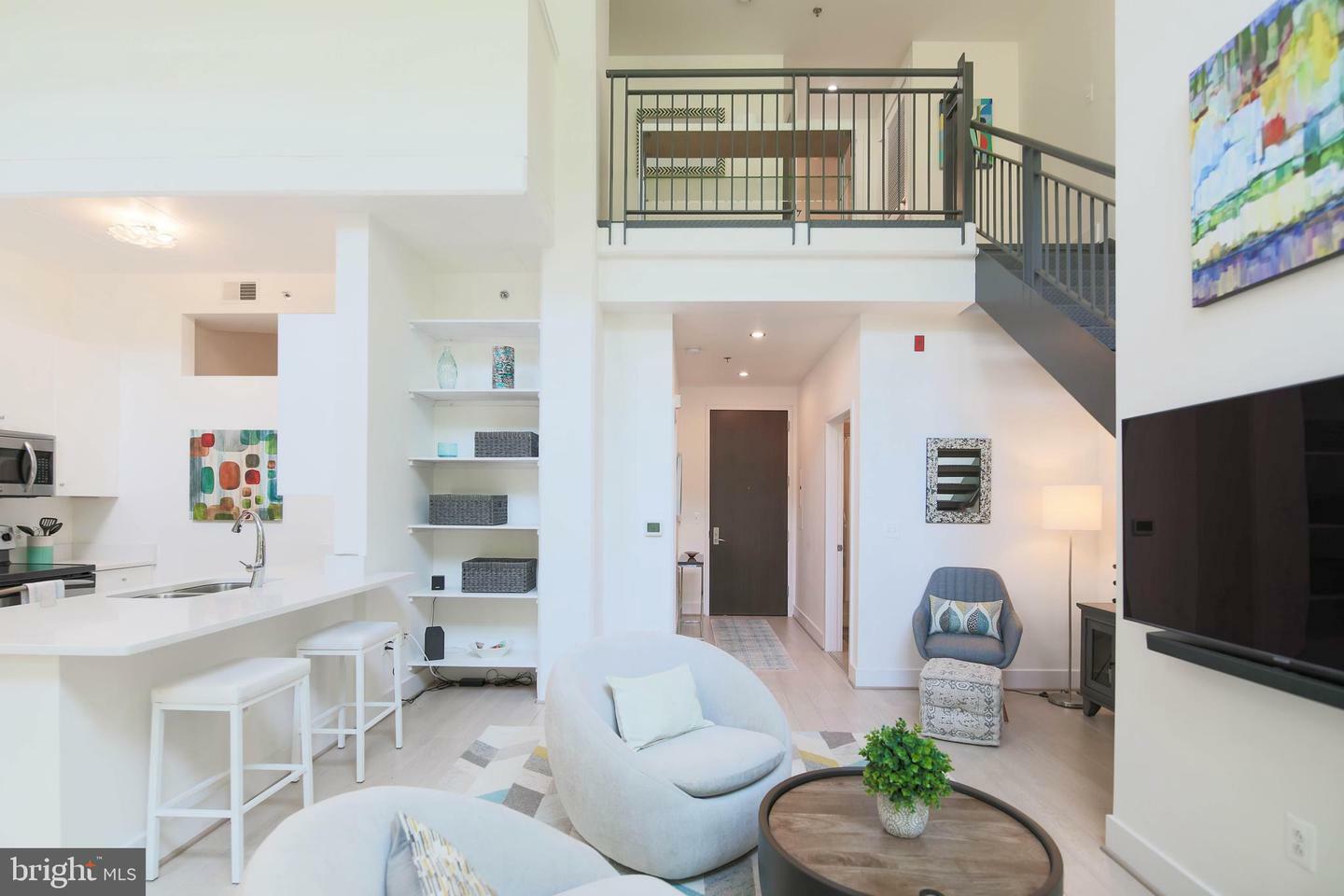 520 John Carlyle Street 116  Alexandria VA 22314 photo