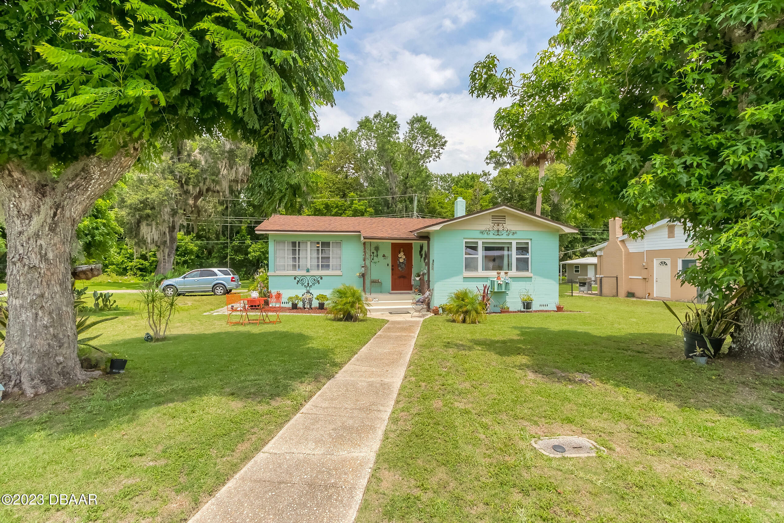 Property Photo:  501 S Seneca Boulevard  FL 32114 