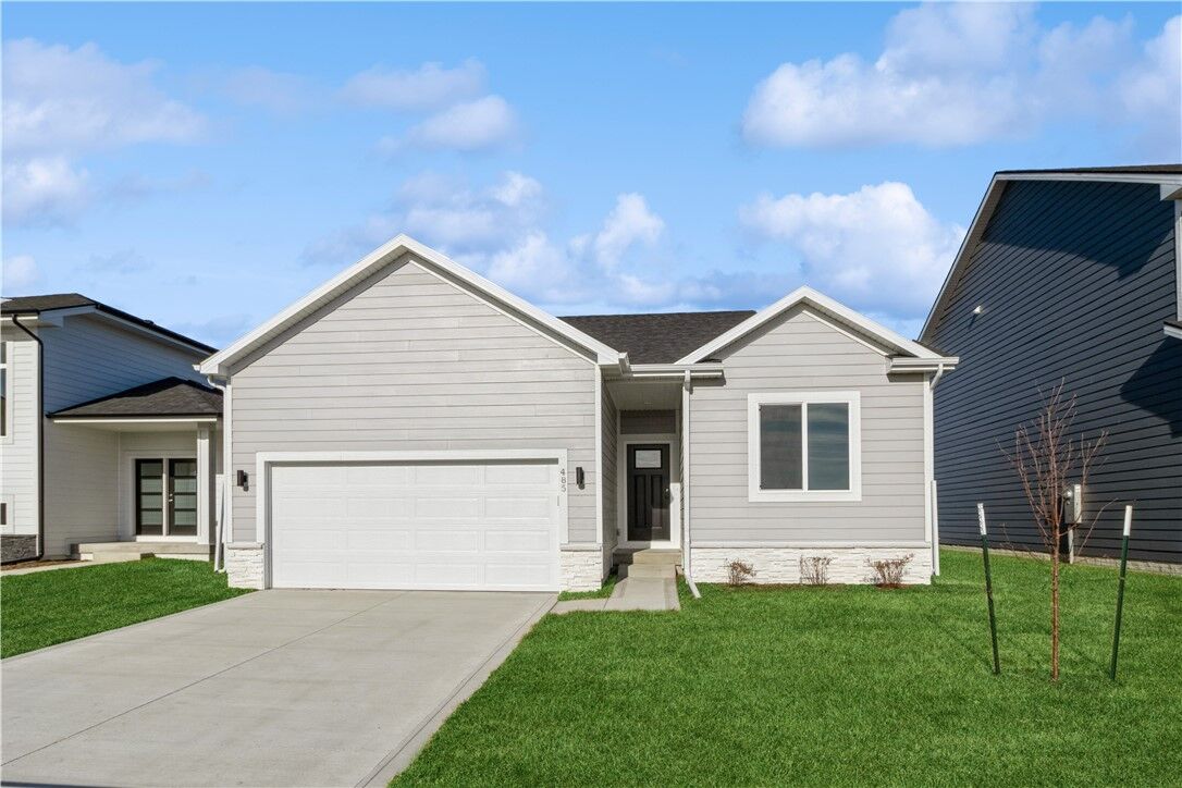 Property Photo:  485 NW Compass Avenue  IA 50263 