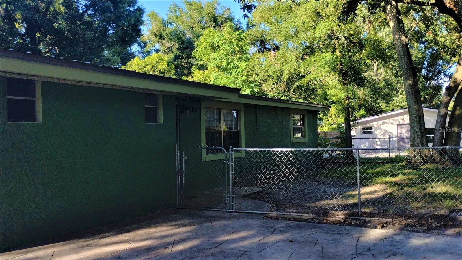 Property Photo: 3705 Avenue Q NW FL 33881