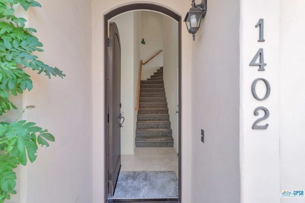 Property Photo:  1402 N Yermo Drive  CA 92262 