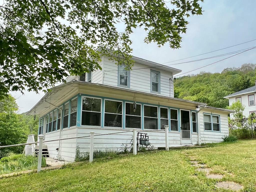 Property Photo:  91 Glen St  PA 16925 