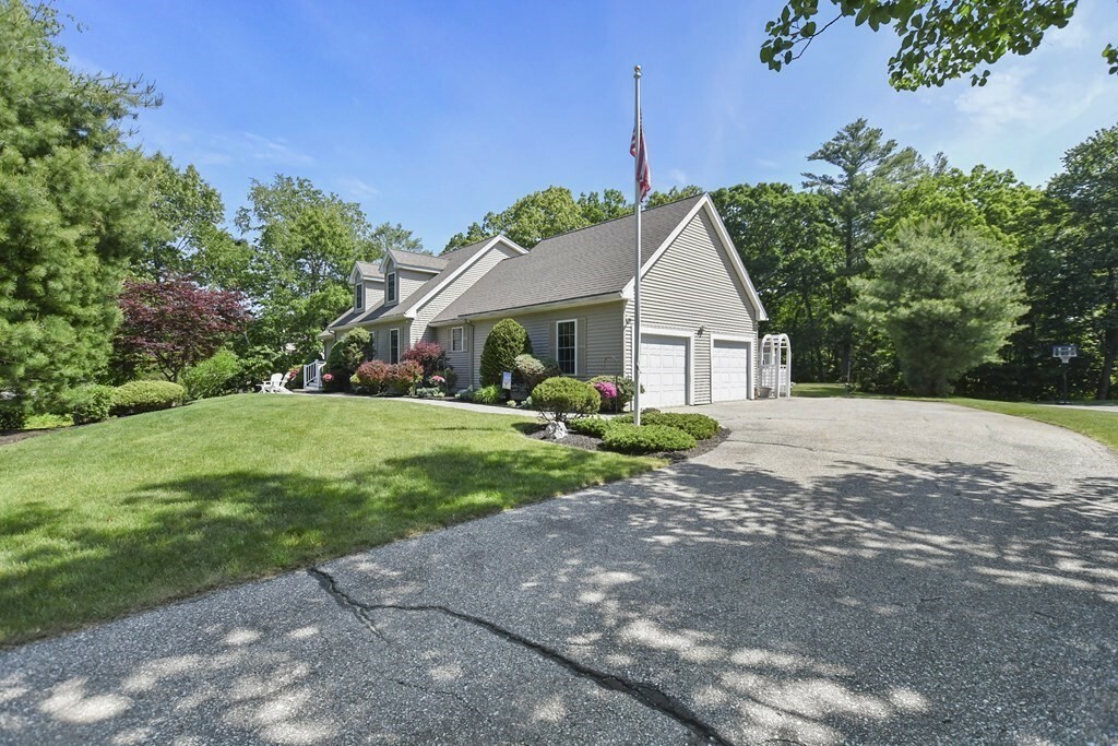Property Photo: 33 Colonial Farm Road MA 01832