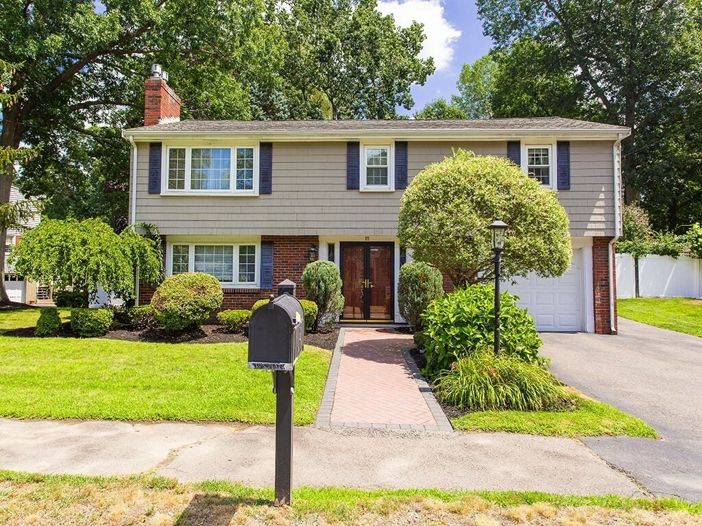 Property Photo: 2 Jane Dr MA 01906