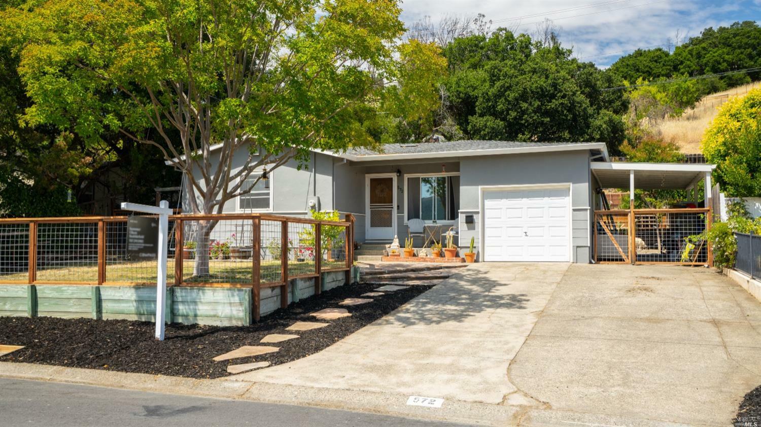 Property Photo:  572 Fernando Drive  CA 94945 