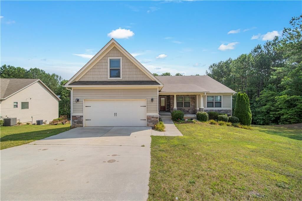 Property Photo: 2577 Aaron Court GA 30052