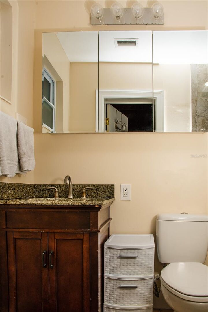 Property Photo: 4727 W Wallcraft Avenue FL 33611